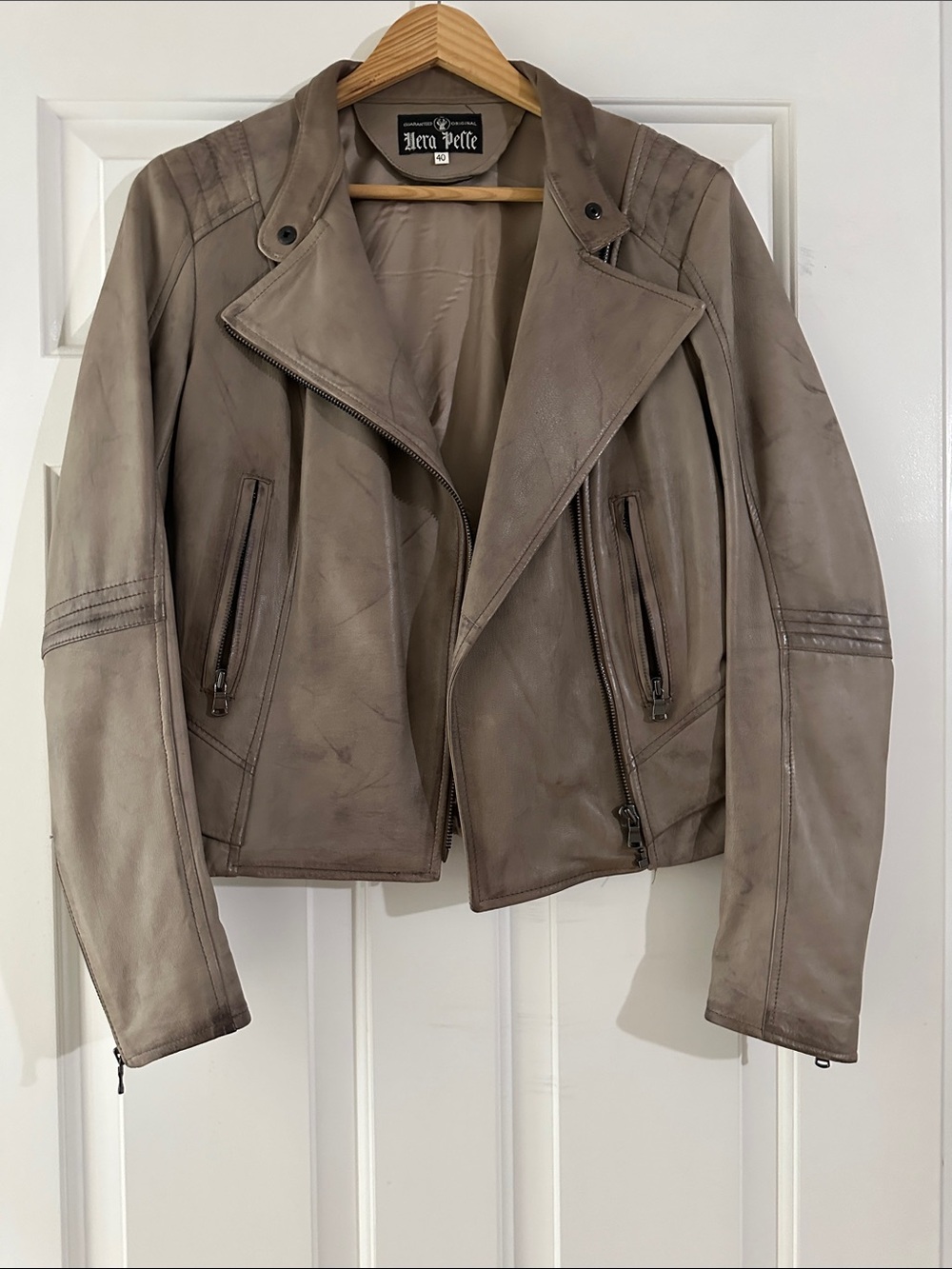 Vera Pelle Taupe Leather Moto Jacket. Size 40